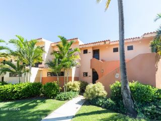 Casa Reposeída - Apt640 Fairlakes Village, 00791
